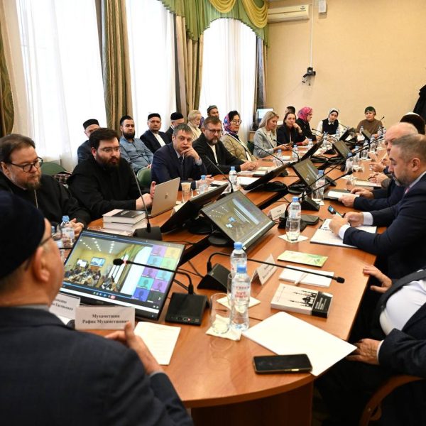 В Казани прошел заключительный день II Всероссийского симпозиума «Традиции и инновации в мусульманском образовании России».