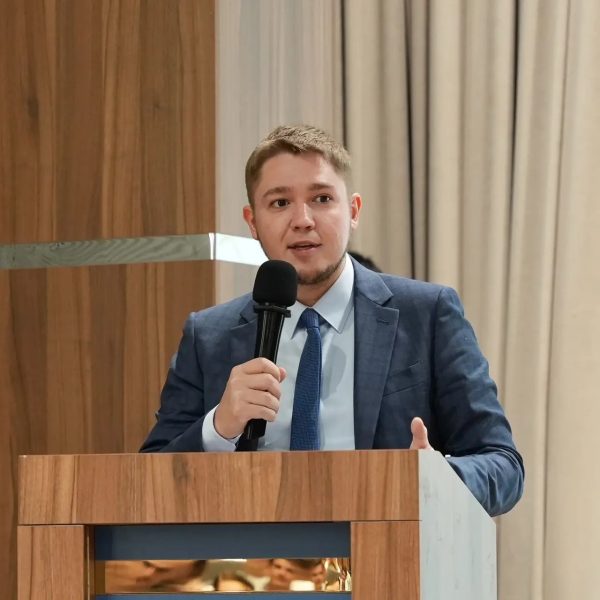 В Дагестане состоялось торжественное открытие V Международного молодежного форума «Школа молодого теолога». 