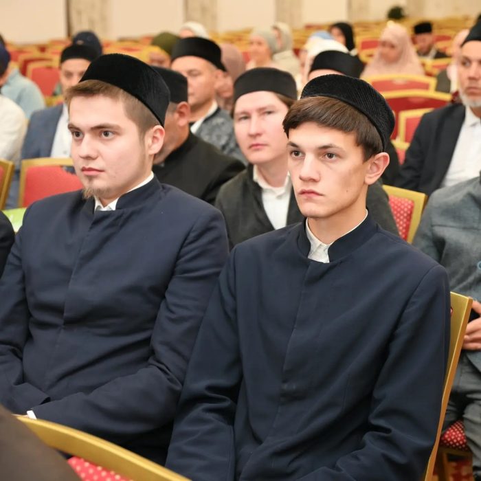 В Казани продолжает свою работу III Всероссийский симпозиум с международным участием «Традиции и инновации в мусульманском образовании России».